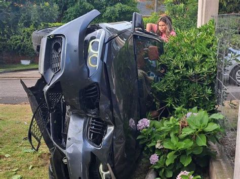 Las fotos de cómo quedó el auto de Anto Pane tras el。